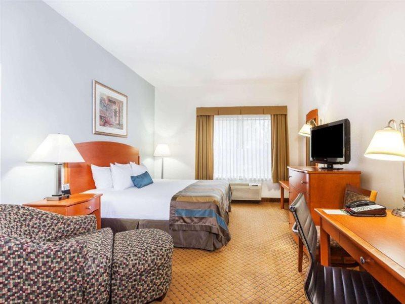 Spark By Hilton Winchester Bagian luar foto