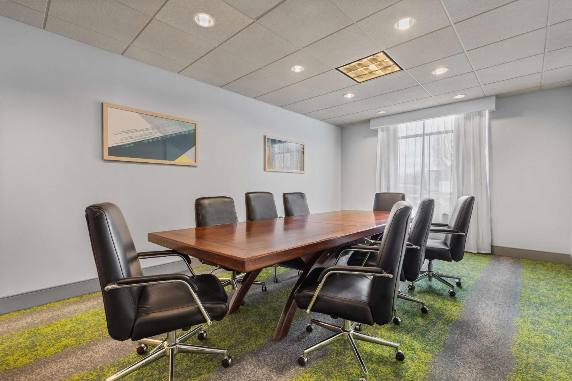 Spark By Hilton Winchester Bagian luar foto