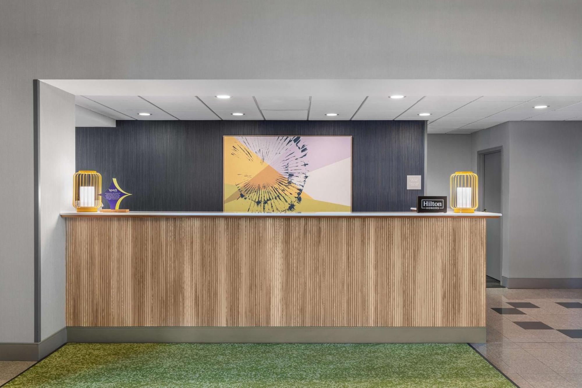 Spark By Hilton Winchester Bagian luar foto